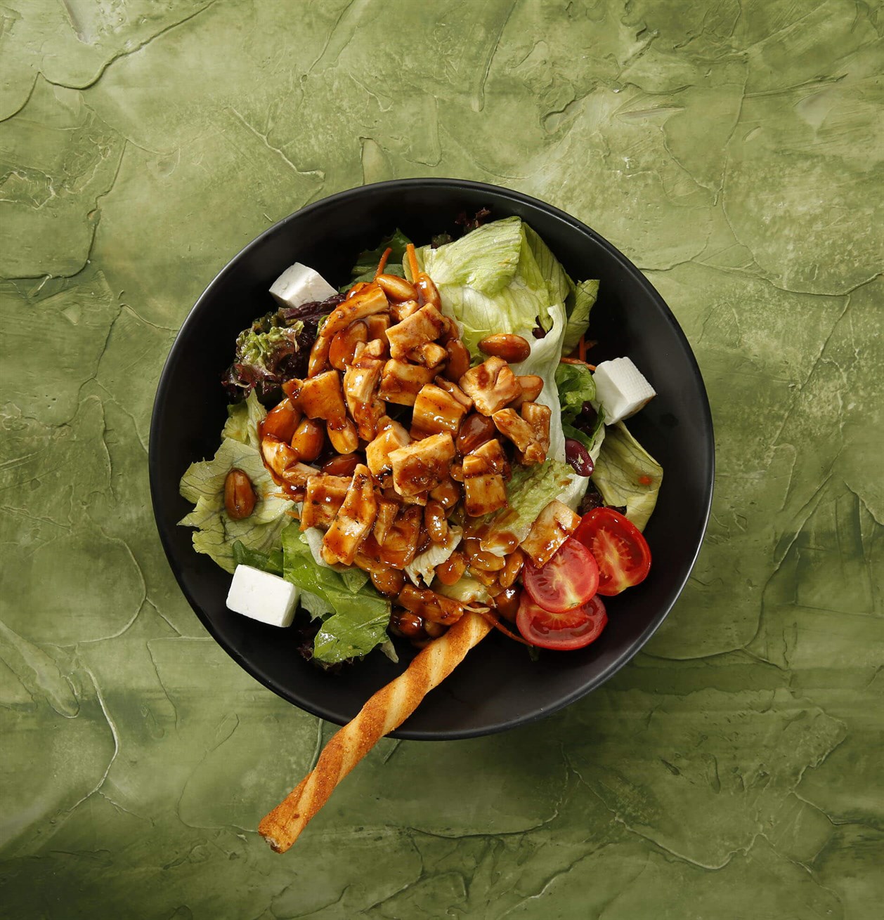 TAVUKLU BADEMLİ SALATA